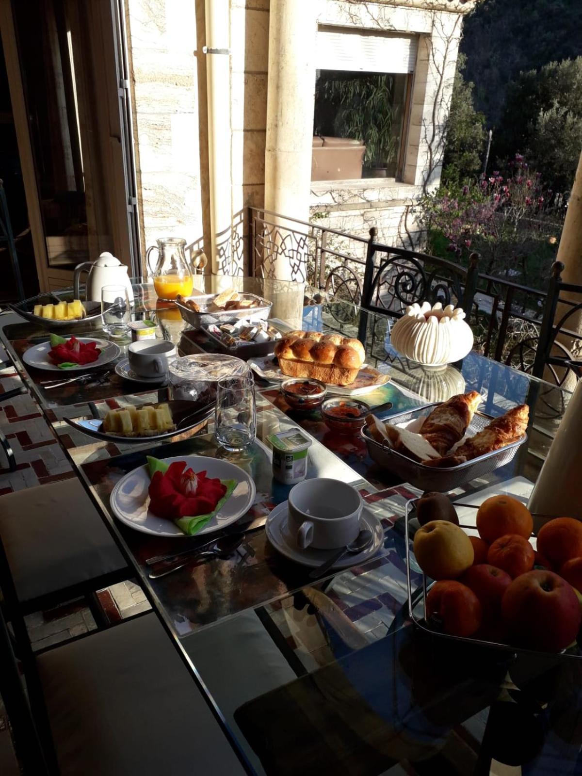 Les Arbousiers Hotell Céret Eksteriør bilde
